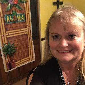 Meet your Posher, Aleta